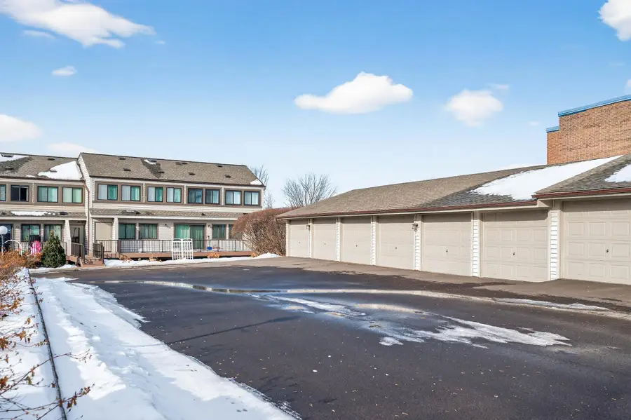 8940 Neill Lake Road #135E, Eden Prairie, MN 55347 - Image #3