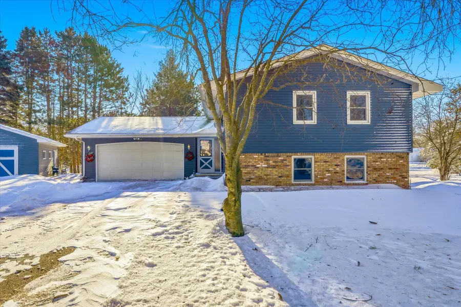 6037 Aztec Trail, North Branch, MN 55056 - Image #2