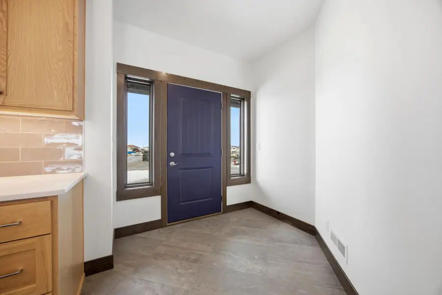 6490 Selkirk Drive S, Fargo, ND 58104 - #3