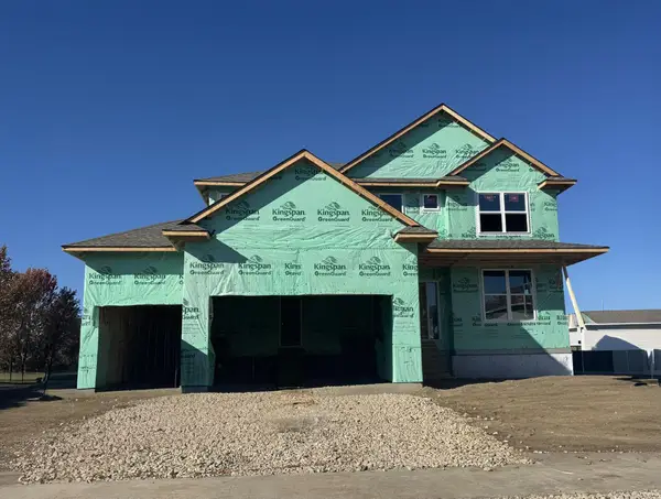 2471 Tyrone Drive, Shakopee, MN 55379