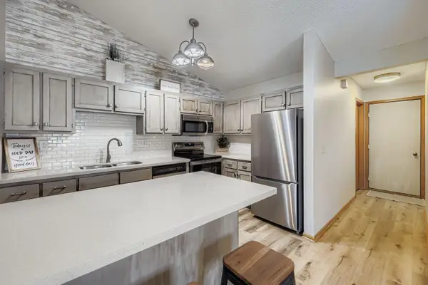 12721 82nd Place N, Maple Grove, MN 55369