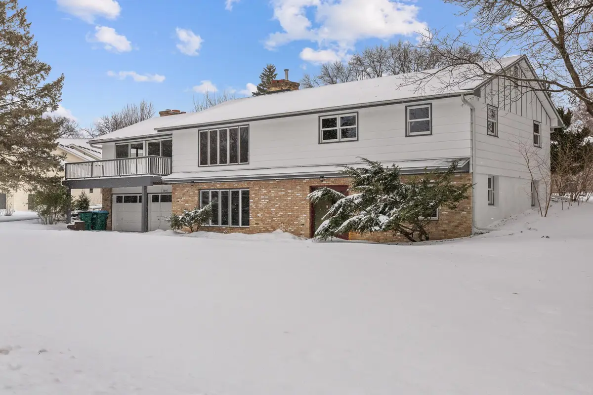 3840 Leslee Curve, Chanhassen, MN 55331 - Image #1