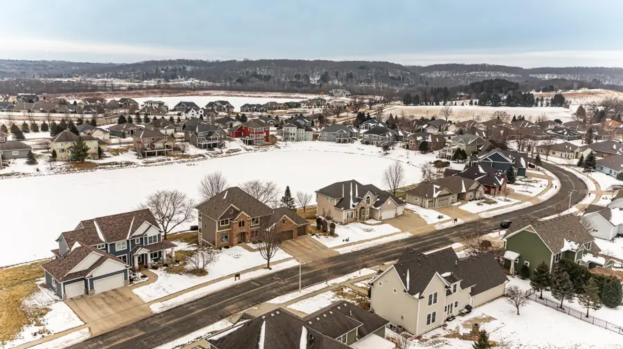 3964 Autumn Lake Court Sw, Rochester, MN 55902 - Image #2