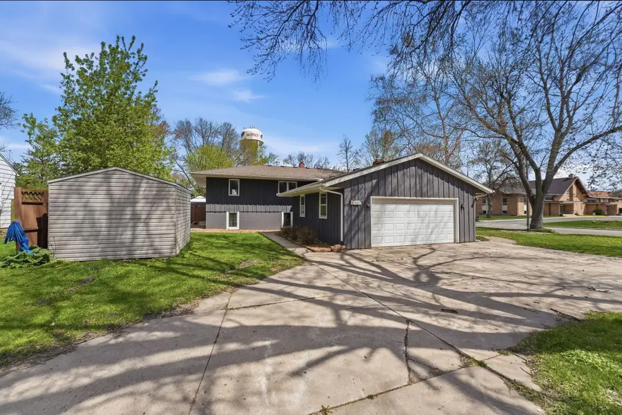 900 13th Avenue Sw, Willmar, MN 56201 - #3