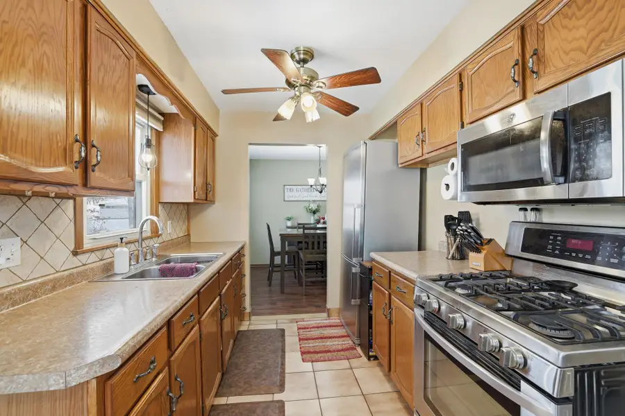 2447 Minnehaha Avenue E, Maplewood, MN 55119 - #2