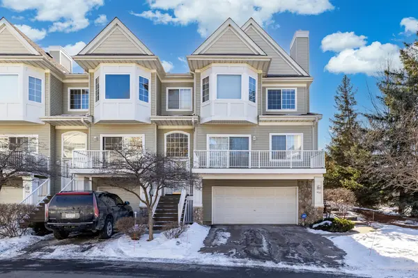 900 Fairfield Way, Hopkins, MN 55305