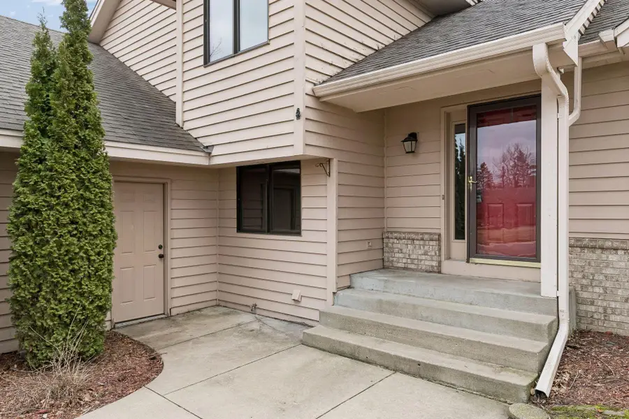 1325 Courtland E, Waconia, MN 55387 - #2