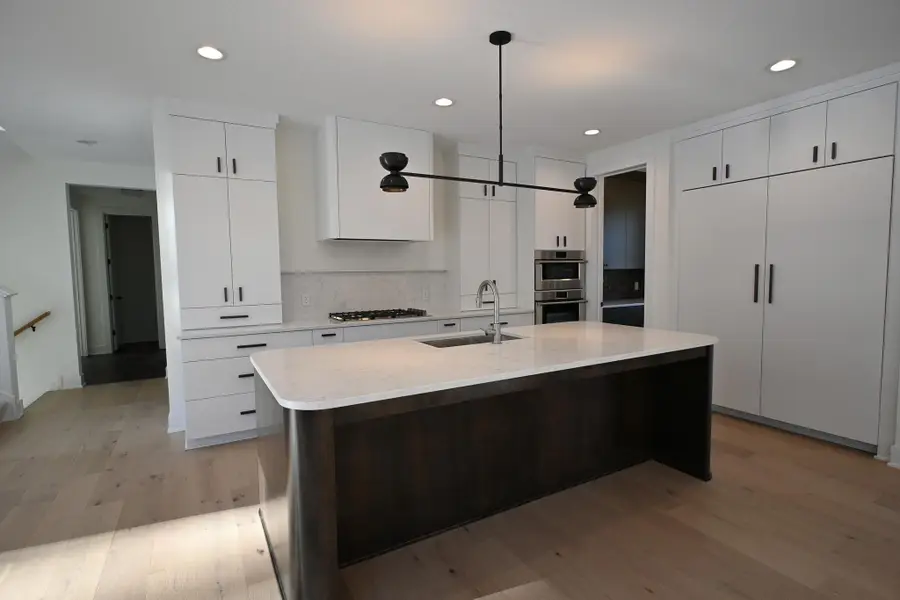 734 Ensconced Way, Chaska, MN 55318 - Image #2