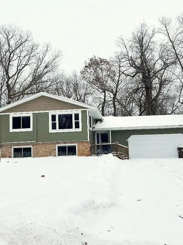 7952 Braddock Avenue Ne, Monticello, MN 55362
