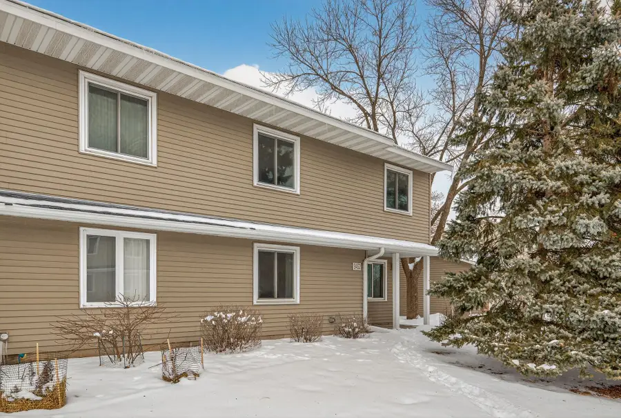 9452 Ranchview Lane N, Maple Grove, MN 55369 - Image #3