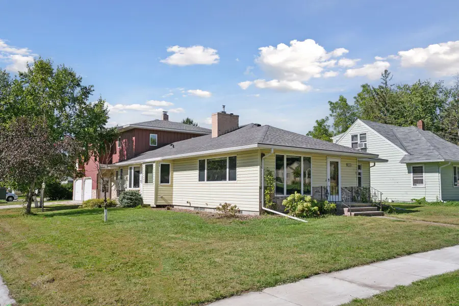 612 S 11th Street, Olivia, MN 56277 - #3