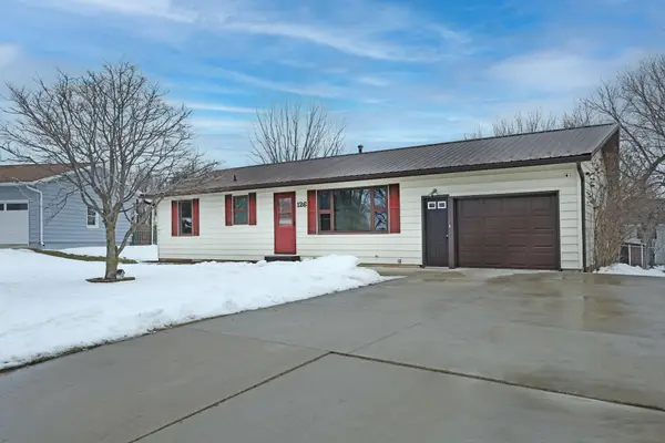 126 4th Avenue Ne, Byron, MN 55920