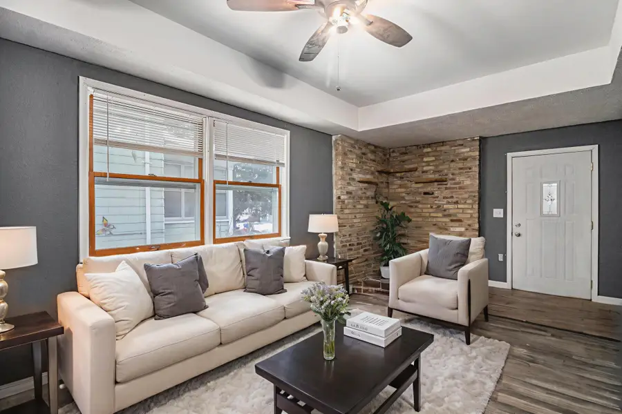 694 Wilson Avenue, Saint Paul, MN 55106 - #3