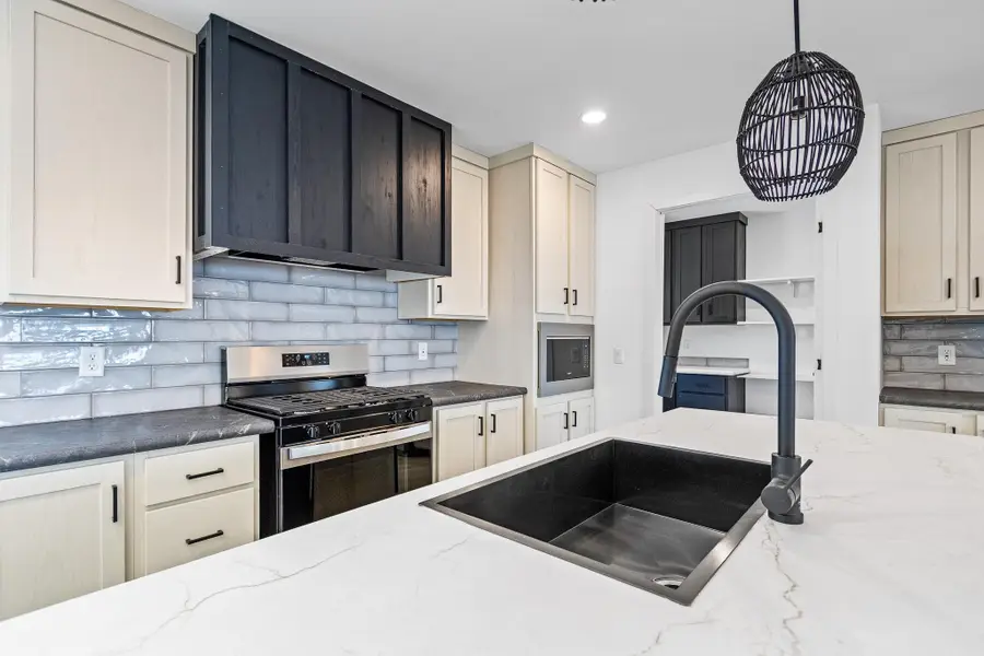 118 Division Street, Sandstone, MN 55072 - #3