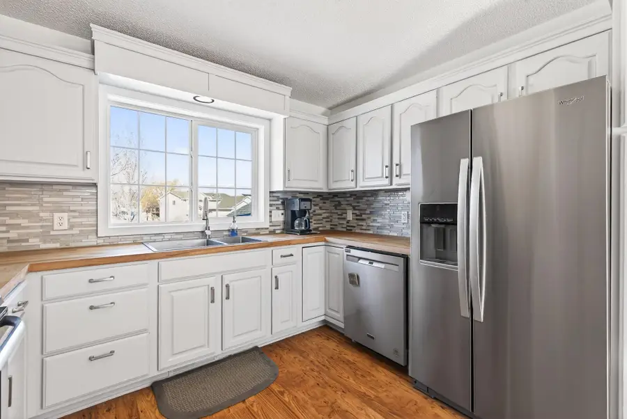 5512 Kalenda Drive Ne, Albertville, MN 55301 - #3