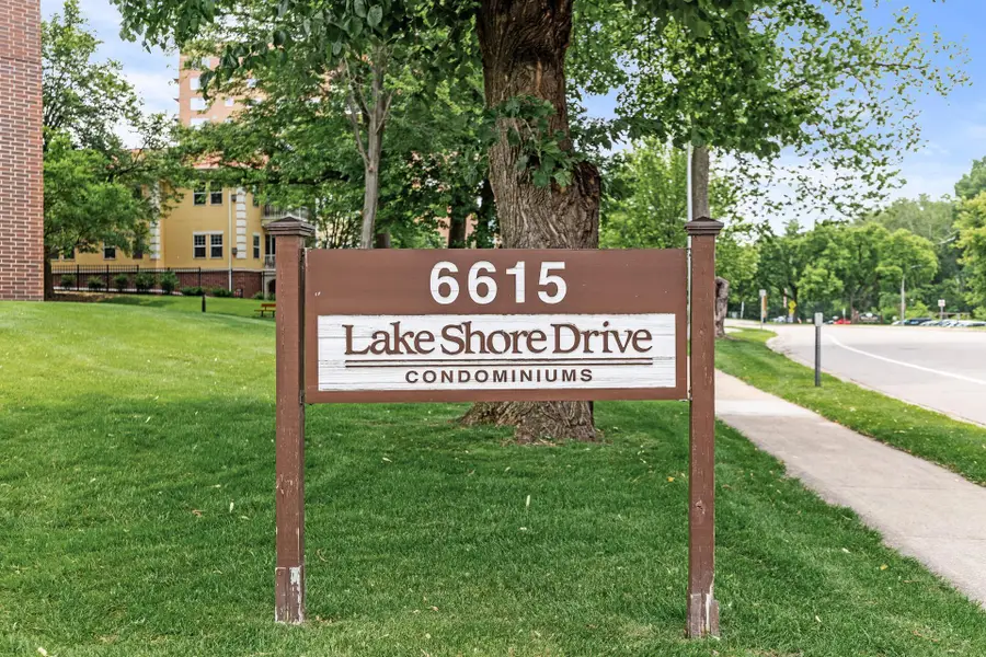 6615 Lake Shore Drive S #900, Richfield, MN 55423 - #2