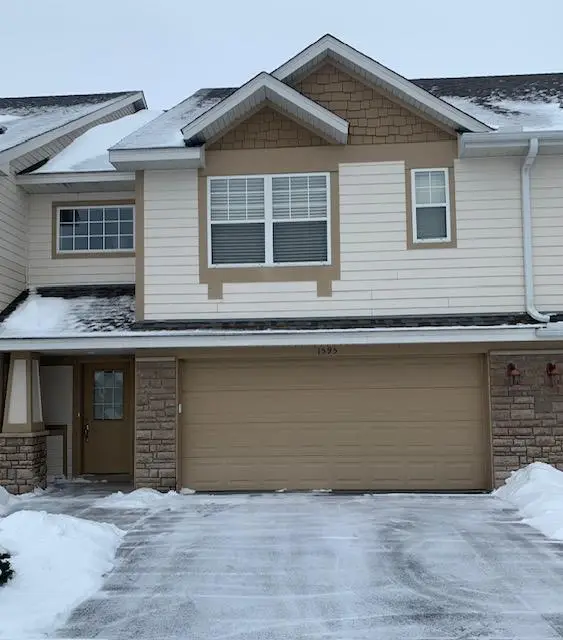 1595 Fox Hunt Way, Victoria, MN 55386