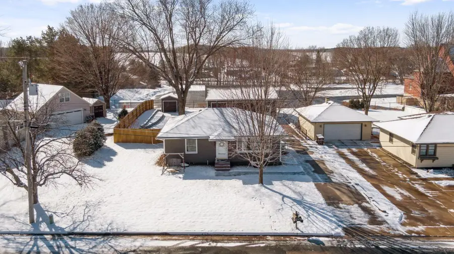 185 Loretto Street, Loretto, MN 55357 - #2