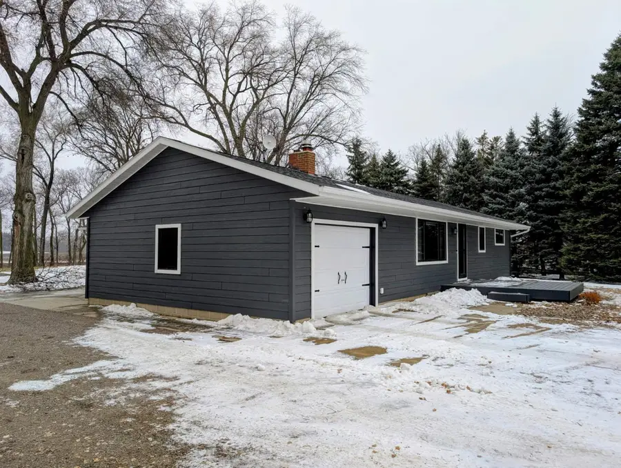 6005 30th Avenue Sw, Montevideo, MN 56265 - #2