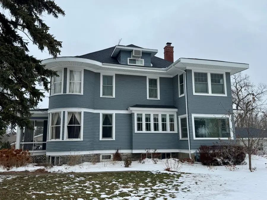 311 9th Street S, Olivia, MN 56277 - #3