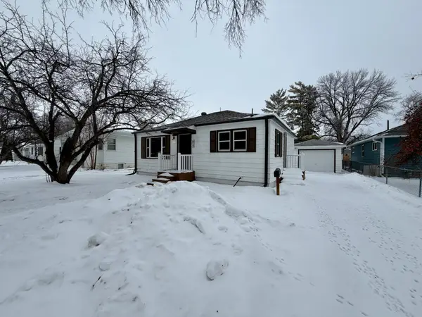 612 16th Street N, Moorhead, MN 56560