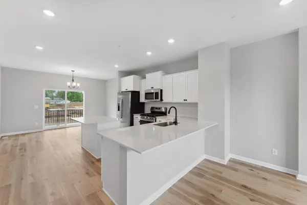 1523 Traverse Lane, West Saint Paul, MN 55118