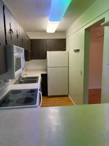 4100 Parklawn Avenue #218, Edina, MN 55435 - Image #1