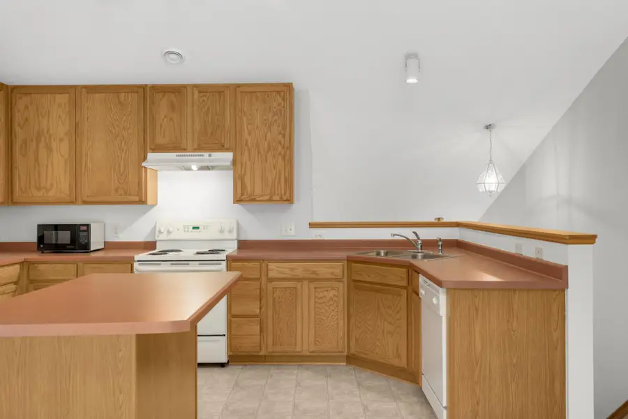 2820 Spy Glass Drive, Chaska, MN 55318 - #3