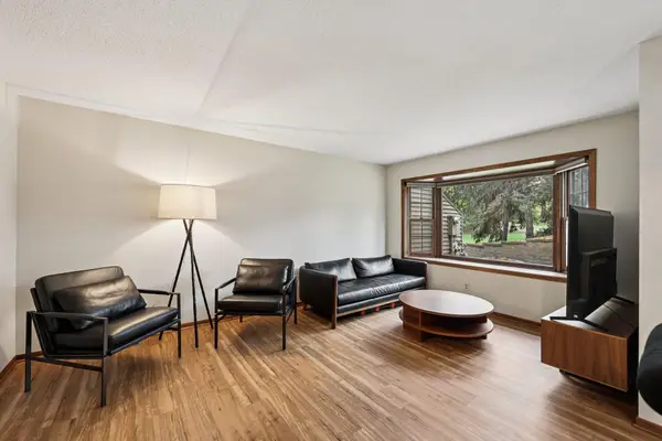 320 Karen Lane Ne, Columbia Heights, MN 55421