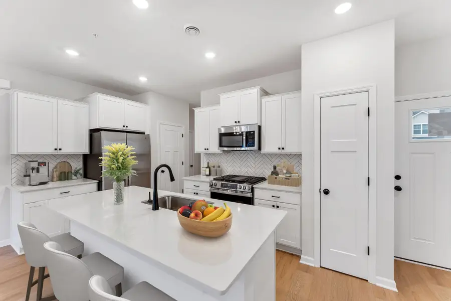 1530 Trellis Lane, West Saint Paul, MN 55118 - Image #2