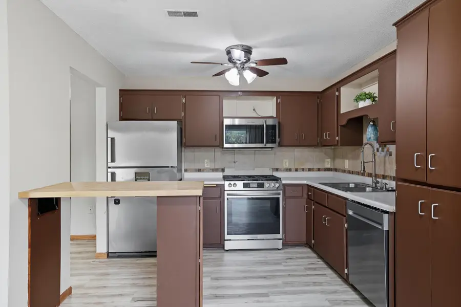 3230 Edgerton Street, Vadnais Heights, MN 55127 - Image #2