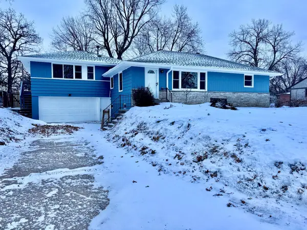 7541 4th Street Ne, Fridley, MN 55432