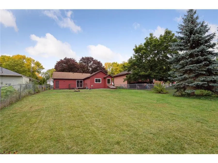 520 Barrett Street S, Winsted, MN 55395 - Image #3