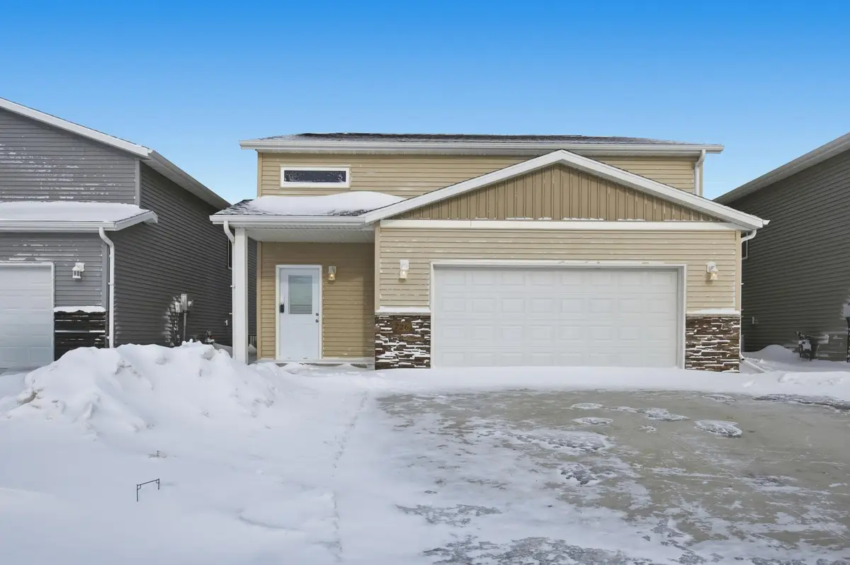 726 Prairie Avenue, Horace, ND 58047 - Image #1