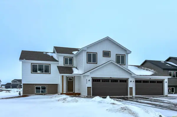 4622 9th Street Ne, Saint Cloud, MN 56304