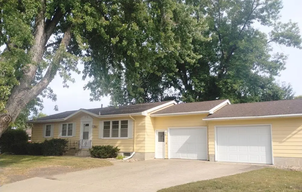 731 3rd Avenue Ne, Sleepy Eye, MN 56085 - #1