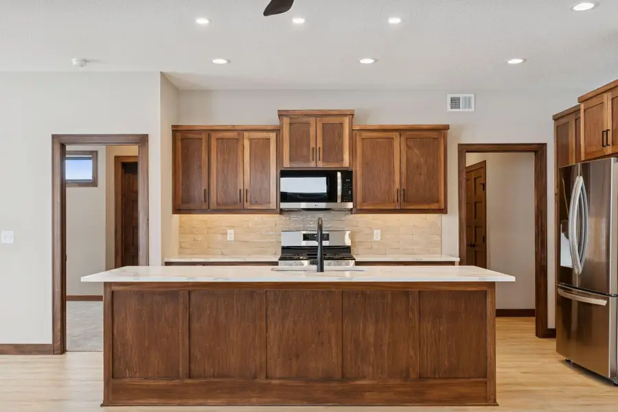 619 7th Avenue Ne, Isanti, MN 55040 - #3