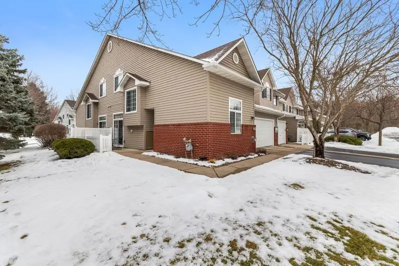 3656 Vermilion Court N #1301, Eagan, MN 55122 - Image #2