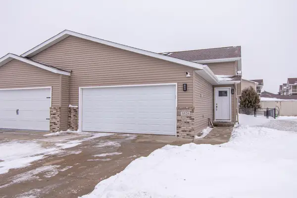 3525 Eagle Run Lane, West Fargo, ND 58078