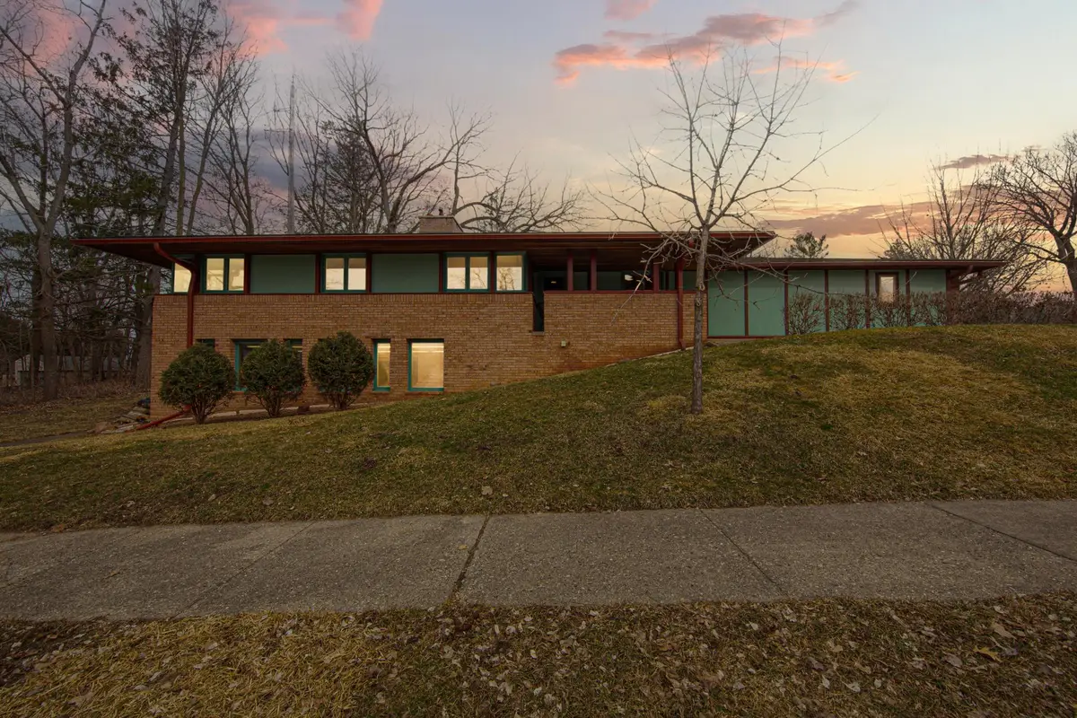 330 5th Avenue Sw, Faribault, MN 55021 - #1