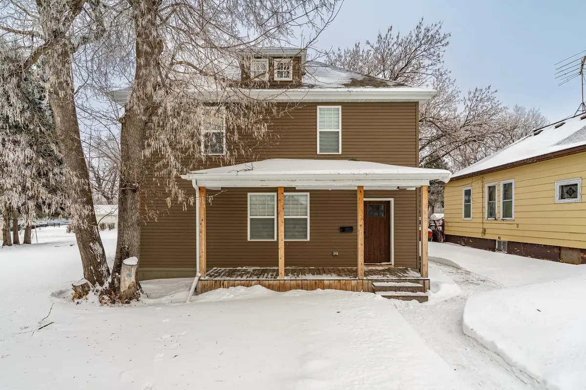 123 Washington Avenue, Crookston, MN 56716 - #1
