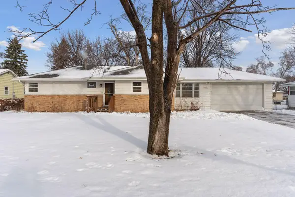 9858 93rd Place N, Maple Grove, MN 55369