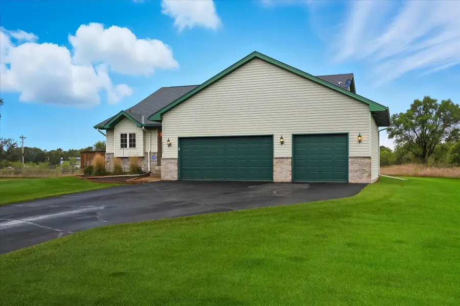 23588 Baltimore Street Ne, Bethel, MN 55005 - #3