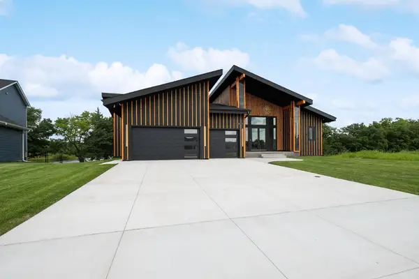 18663 Ogden Circle Nw, Elk River, MN 55330