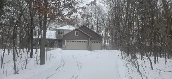 13803 Vickers Street Ne, Ham Lake, MN 55304