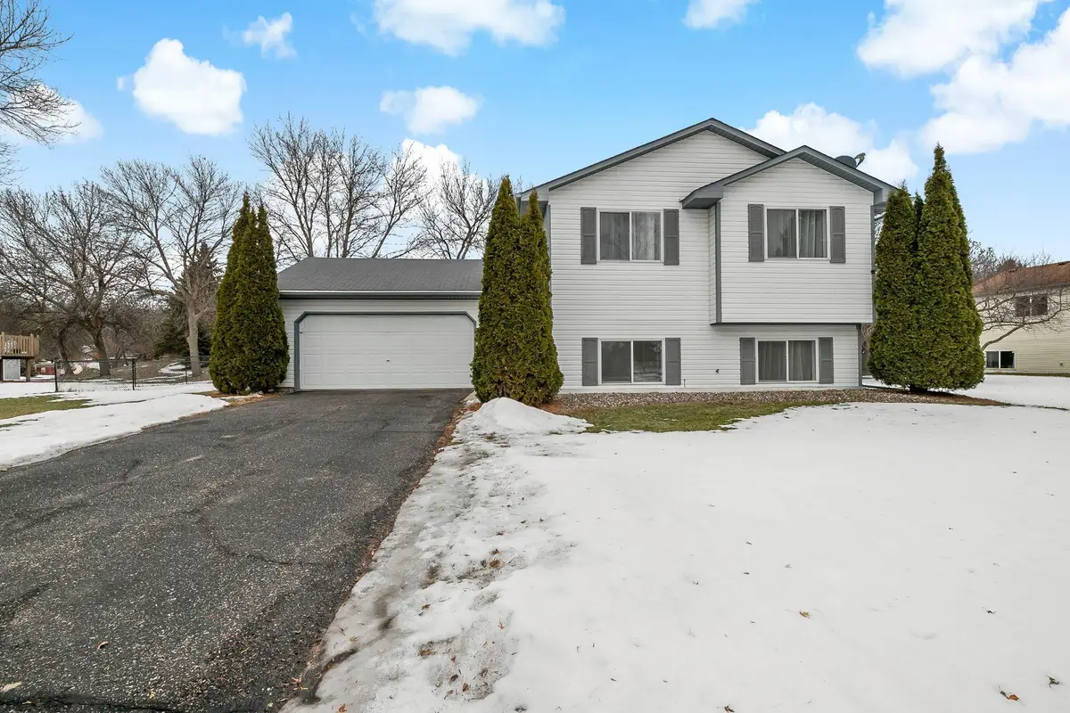 748 Kirche Hill Drive, Carver, MN 55315 - Image #1
