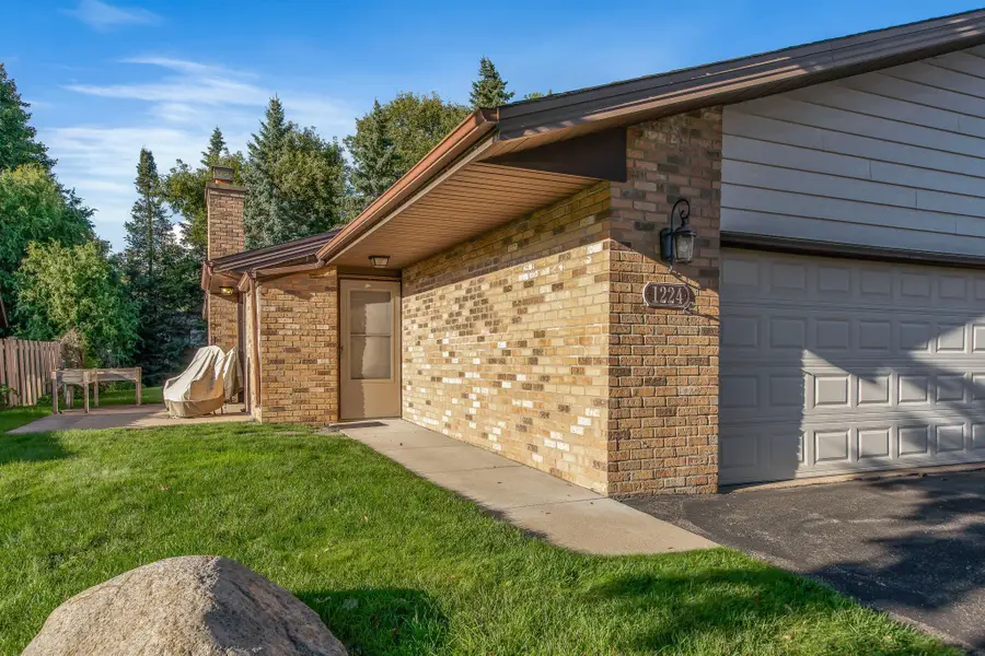 1224 Black Oaks Lane N, Plymouth, MN 55447 - Image #3
