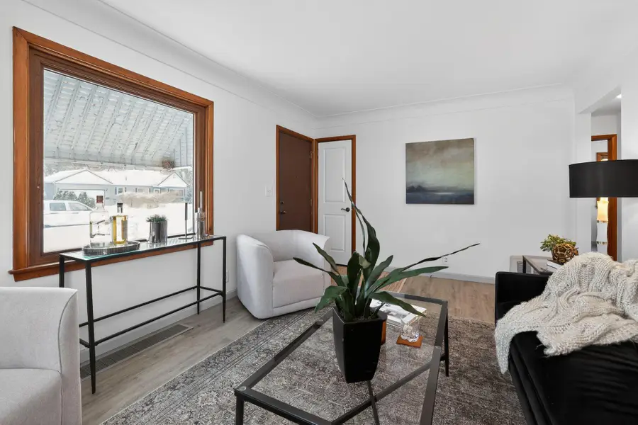 8515 Wentworth Avenue S, Bloomington, MN 55420 - Image #3