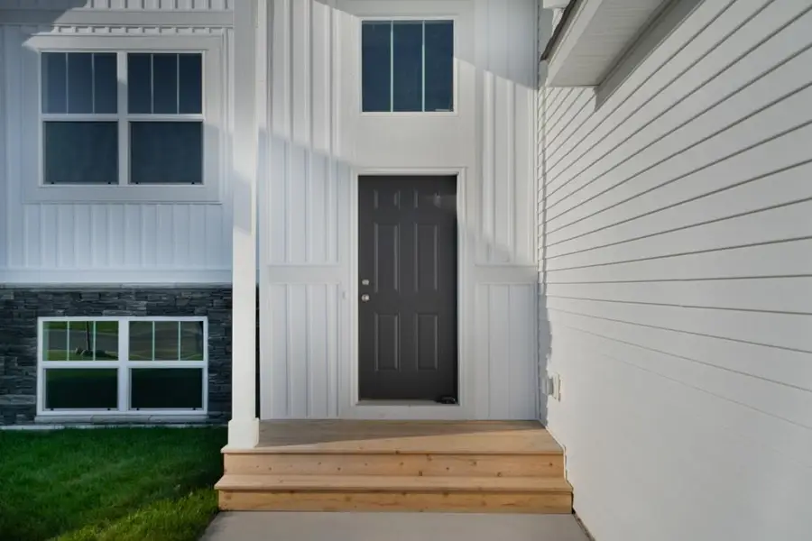 675 47th Avenue Ne, Saint Cloud, MN 56304 - #2