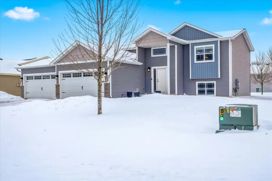 705 Greenwood Street Sw, Isanti, MN 55040 - Image #2